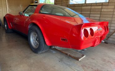 Chevrolet-corvette-1980-red-2