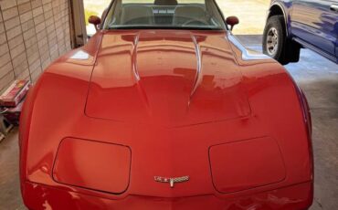 Chevrolet-corvette-1980-red-5