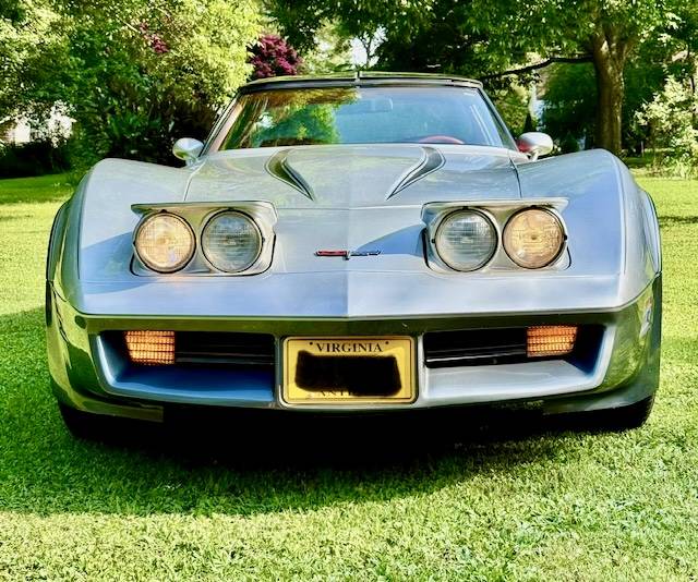 Chevrolet-corvette-1980-silver-10