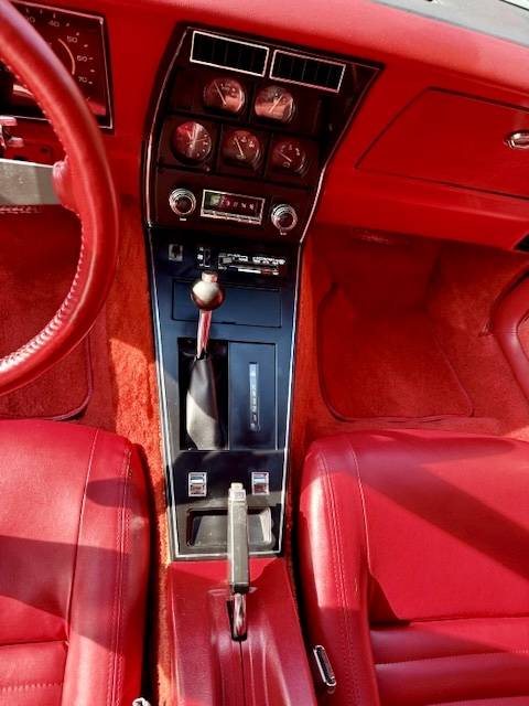 Chevrolet-corvette-1980-silver-7