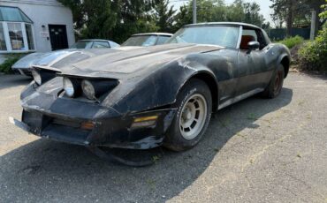 Chevrolet-corvette-1982-black-2
