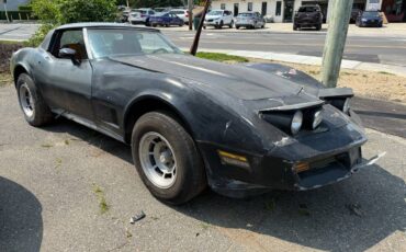 Chevrolet-corvette-1982-black