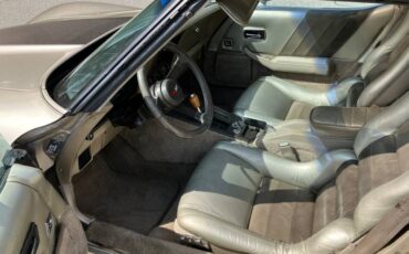 Chevrolet-corvette-1982-grey-12