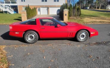 Chevrolet-corvette-1984-red-1