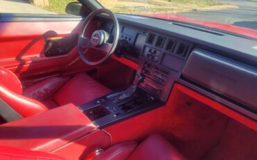 Chevrolet-corvette-1984-red-3