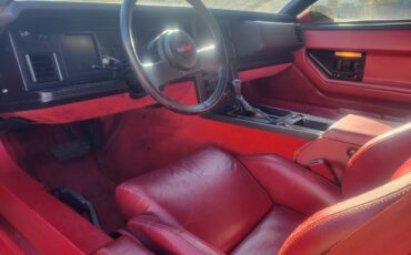 Chevrolet-corvette-1984-red-6