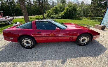 Chevrolet-corvette-1985-red-1