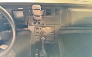 Chevrolet-corvette-1987-white-5