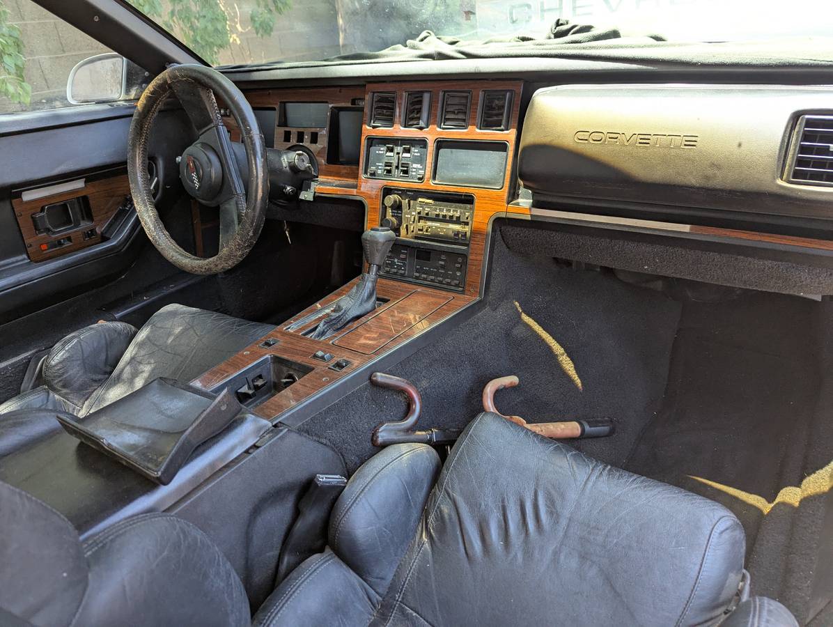 Chevrolet-corvette-1989-white-4