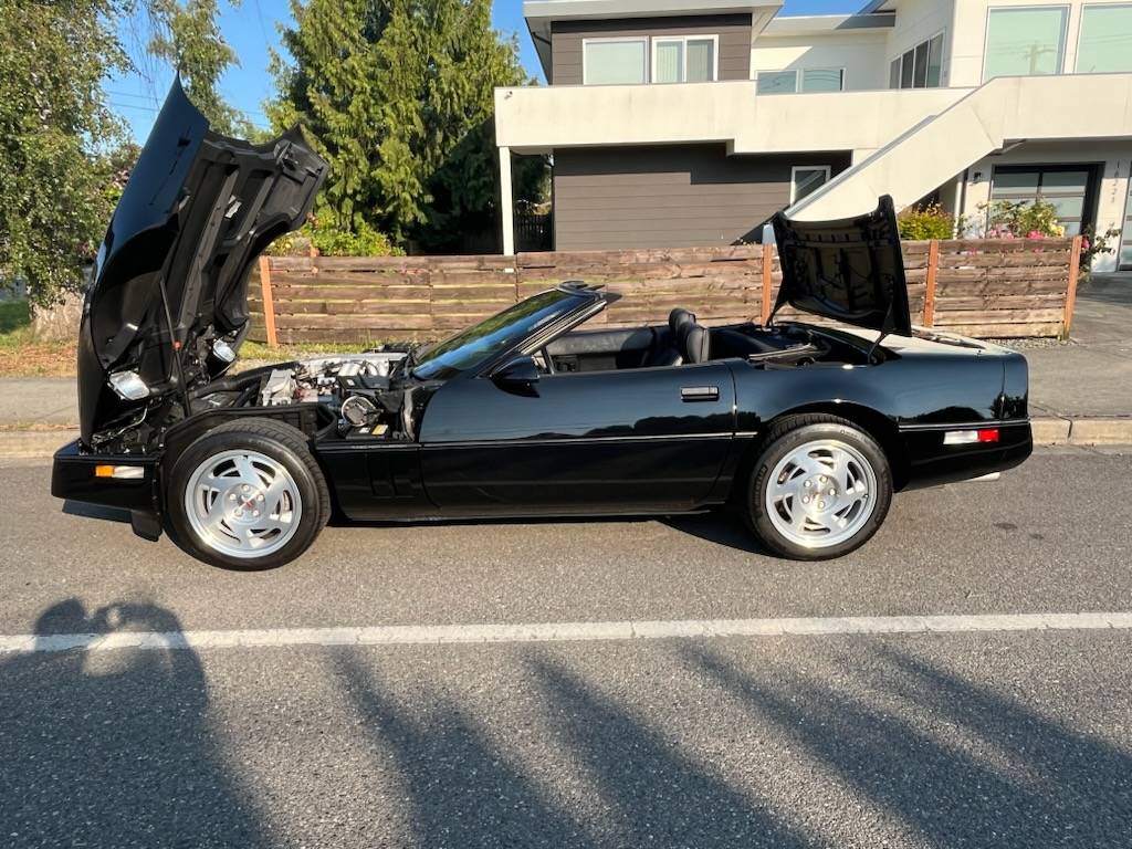 Chevrolet-corvette-1990-black-1