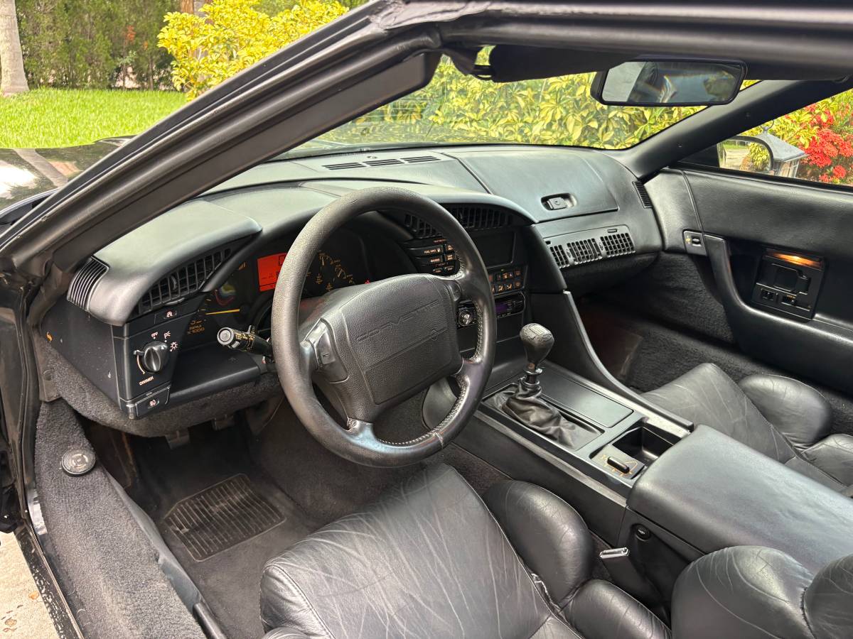 Chevrolet-corvette-1992-5