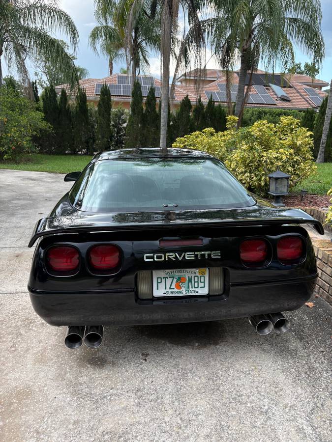 Chevrolet-corvette-1992-7