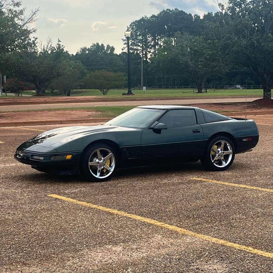 Chevrolet-corvette-1995-green