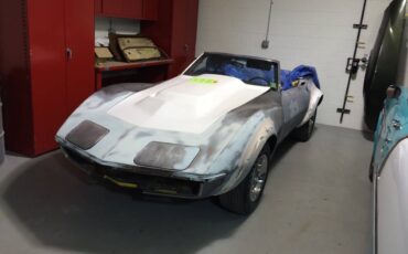 Chevrolet-corvette-convertible-1969-silver
