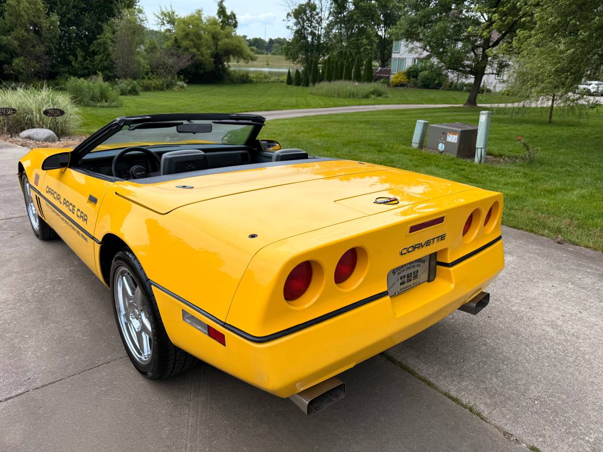 Chevrolet-corvette-convertible-1986-yellow-5