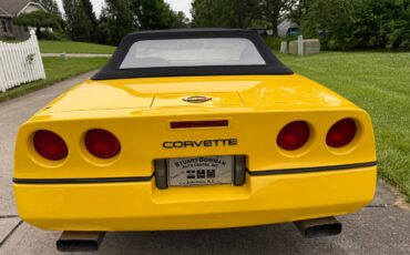 Chevrolet-corvette-convertible-1986-yellow-8
