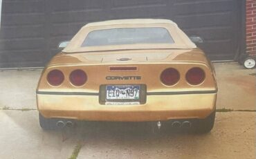 Chevrolet-corvette-convertible-1987-3