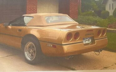 Chevrolet-corvette-convertible-1987-4