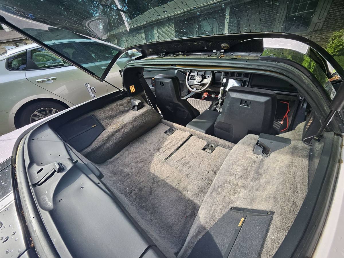 Chevrolet-corvette-coupe-1986-custom-11
