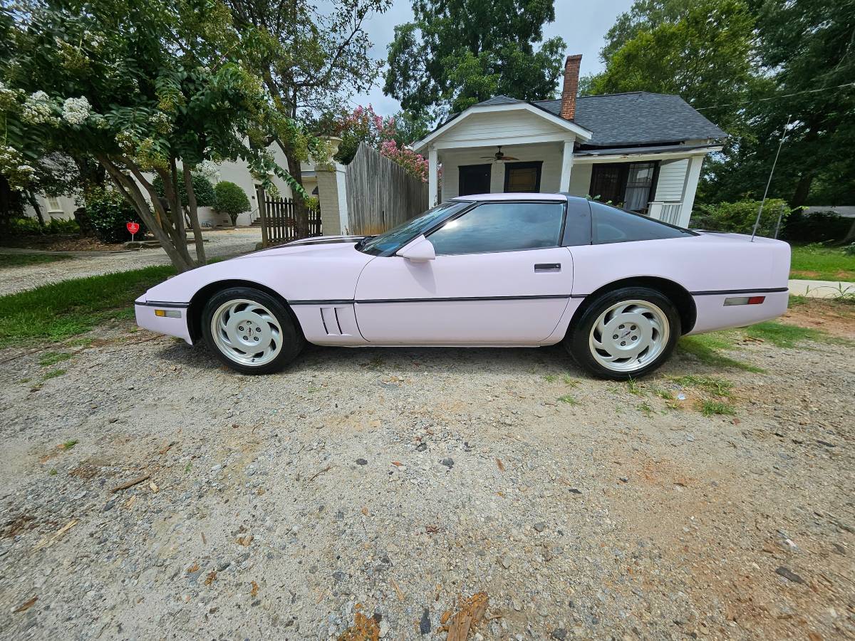 Chevrolet-corvette-coupe-1986-custom-7