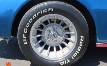 Chevrolet-corvette-roadster-427c-1969-white-18
