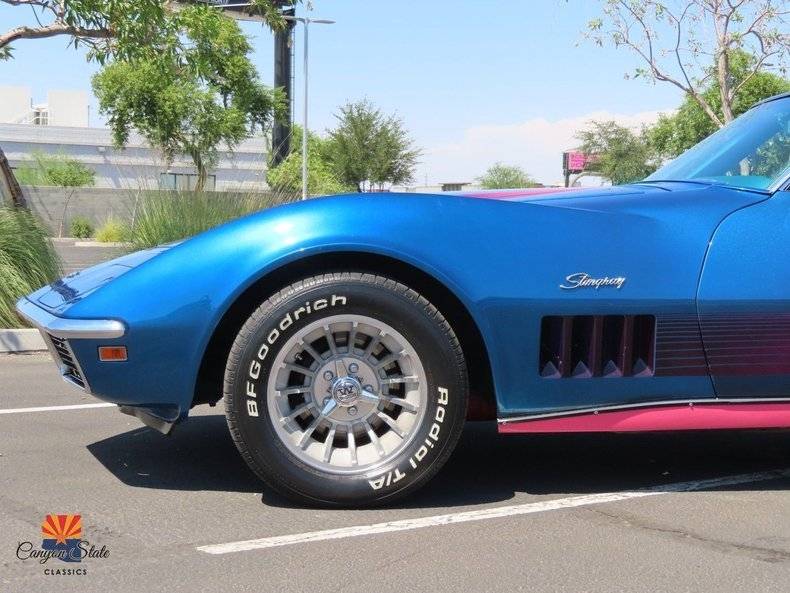Chevrolet-corvette-roadster-427c-1969-white-19