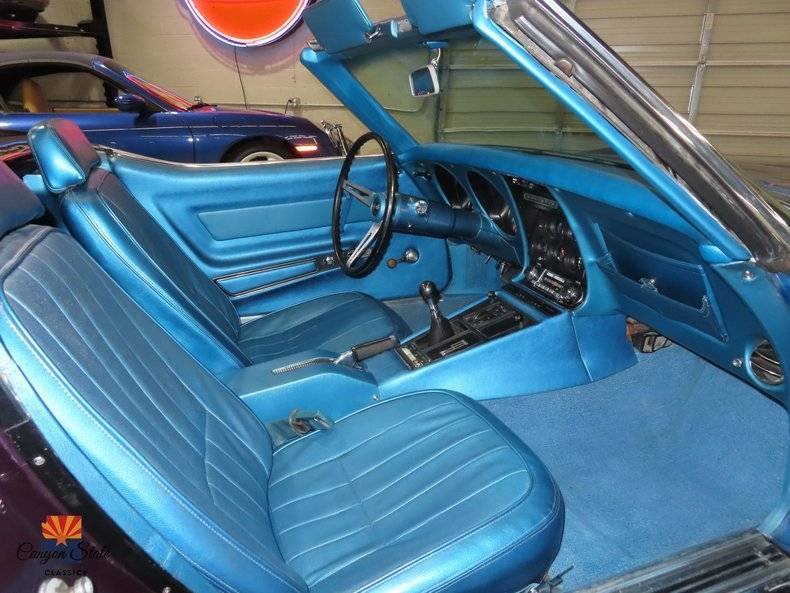 Chevrolet-corvette-roadster-427c-1969-white-3