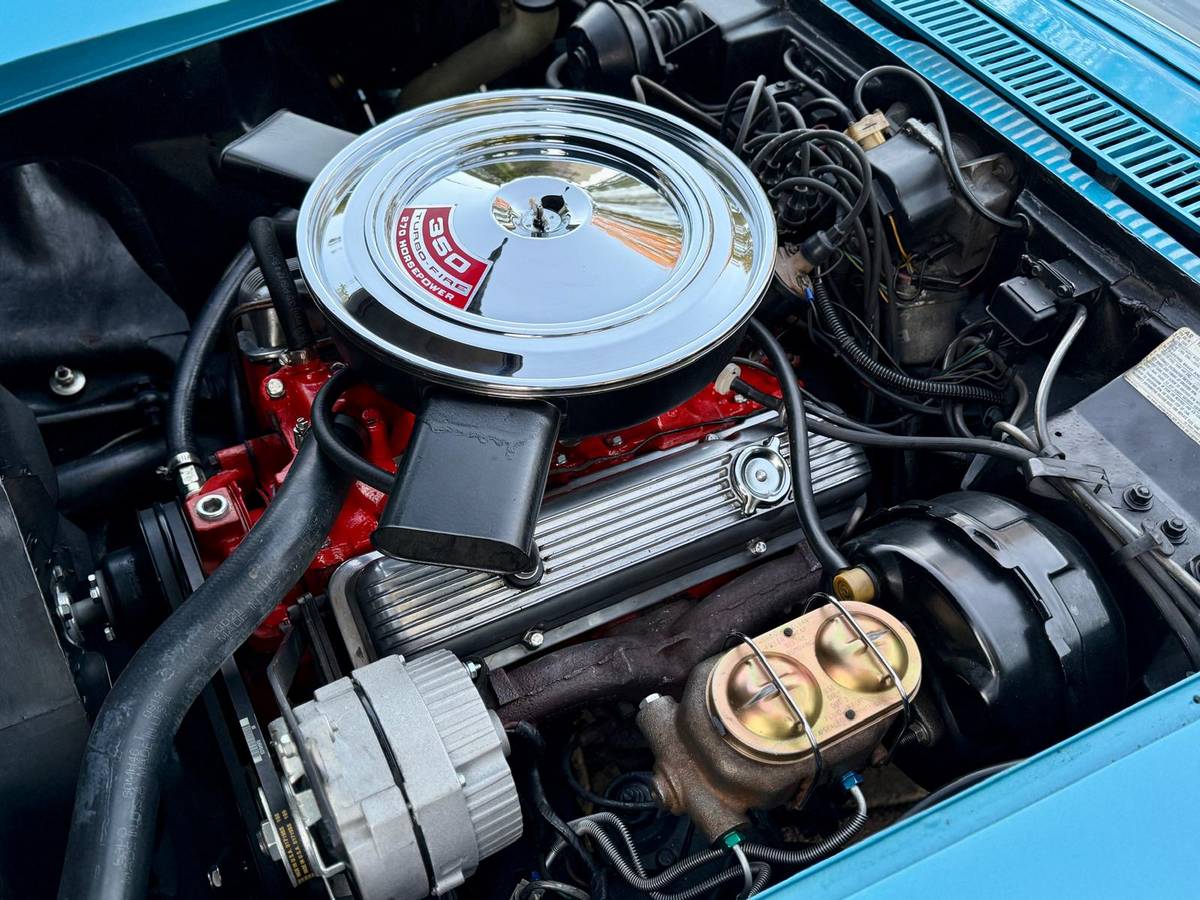 Chevrolet-corvette-stingray-1971-blue-15