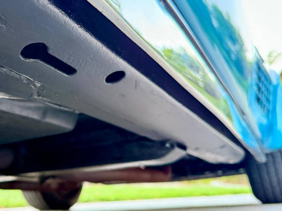 Chevrolet-corvette-stingray-1971-blue-20