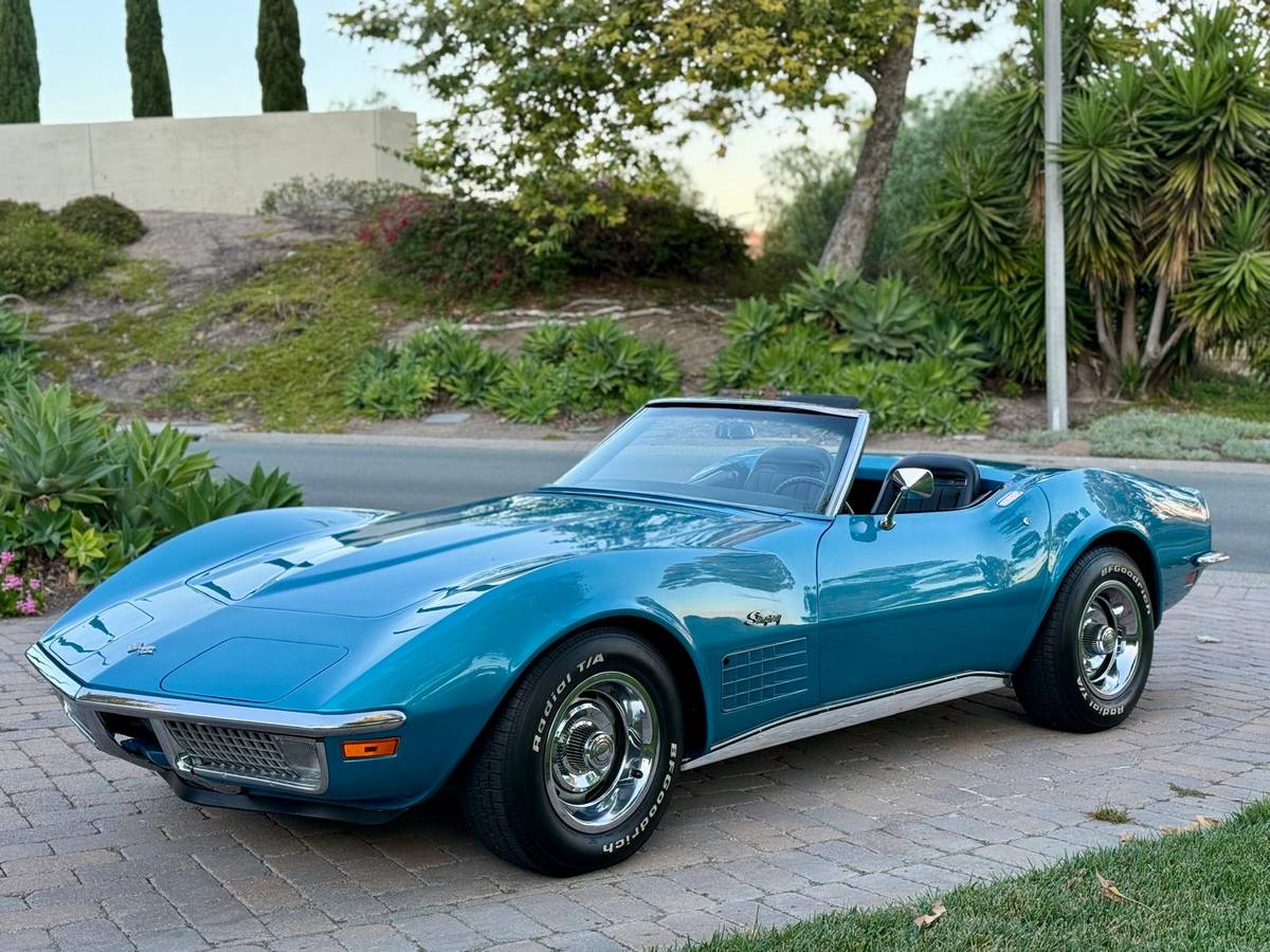Chevrolet-corvette-stingray-1971-blue-3