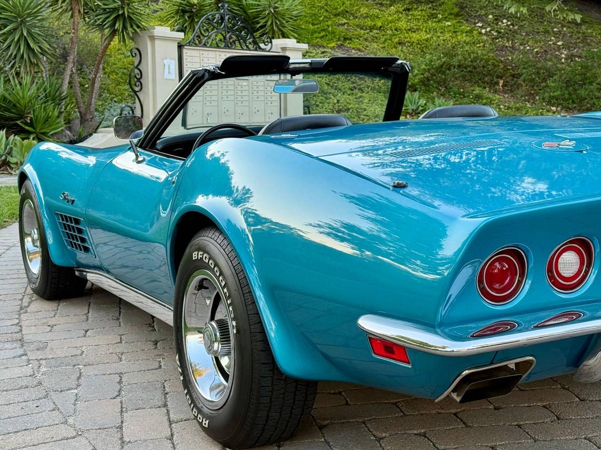 Chevrolet-corvette-stingray-1971-blue-6