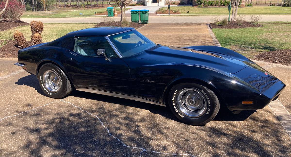 Chevrolet-corvette-stingray-1973-black-10