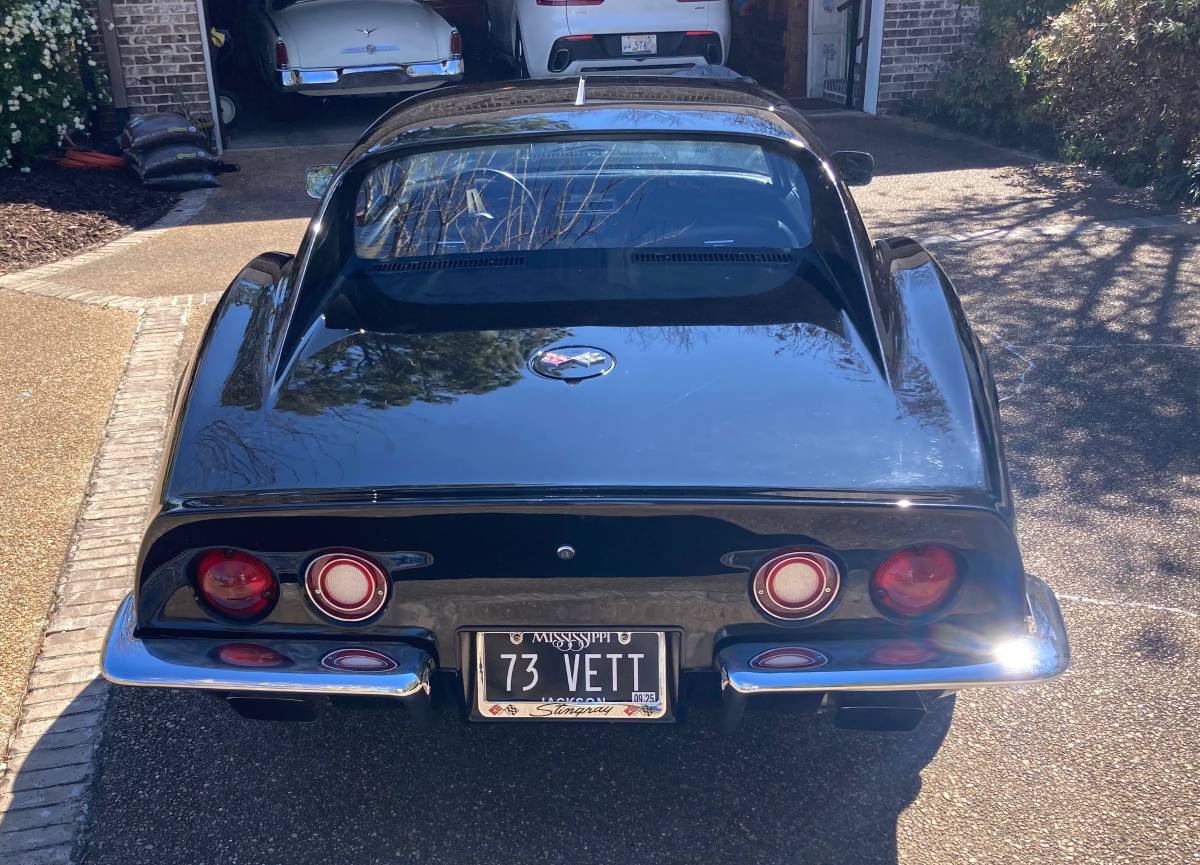 Chevrolet-corvette-stingray-1973-black-8