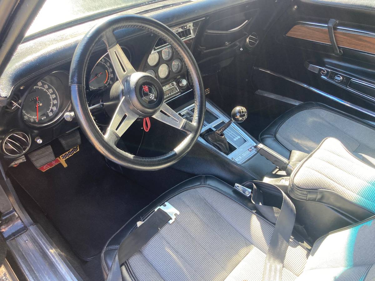Chevrolet-corvette-stingray-1973-black