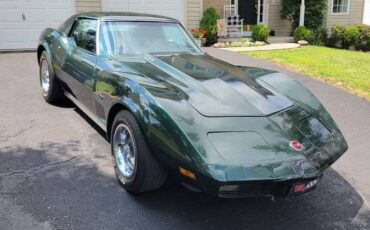 Chevrolet-corvette-stingray-1974-green-3