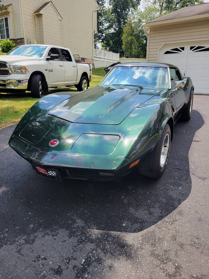 Chevrolet-corvette-stingray-1974-green-4