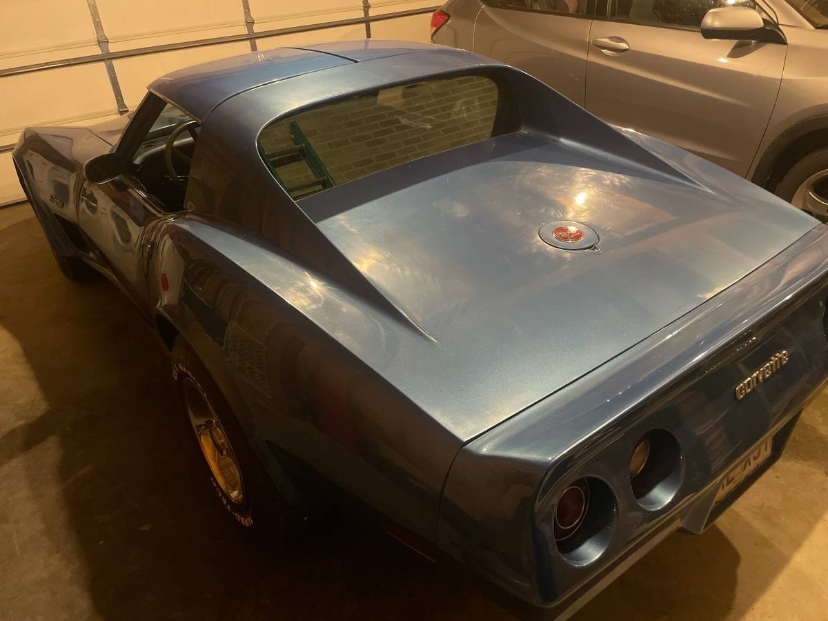 Chevrolet-corvette-stingray-1976-blue-6