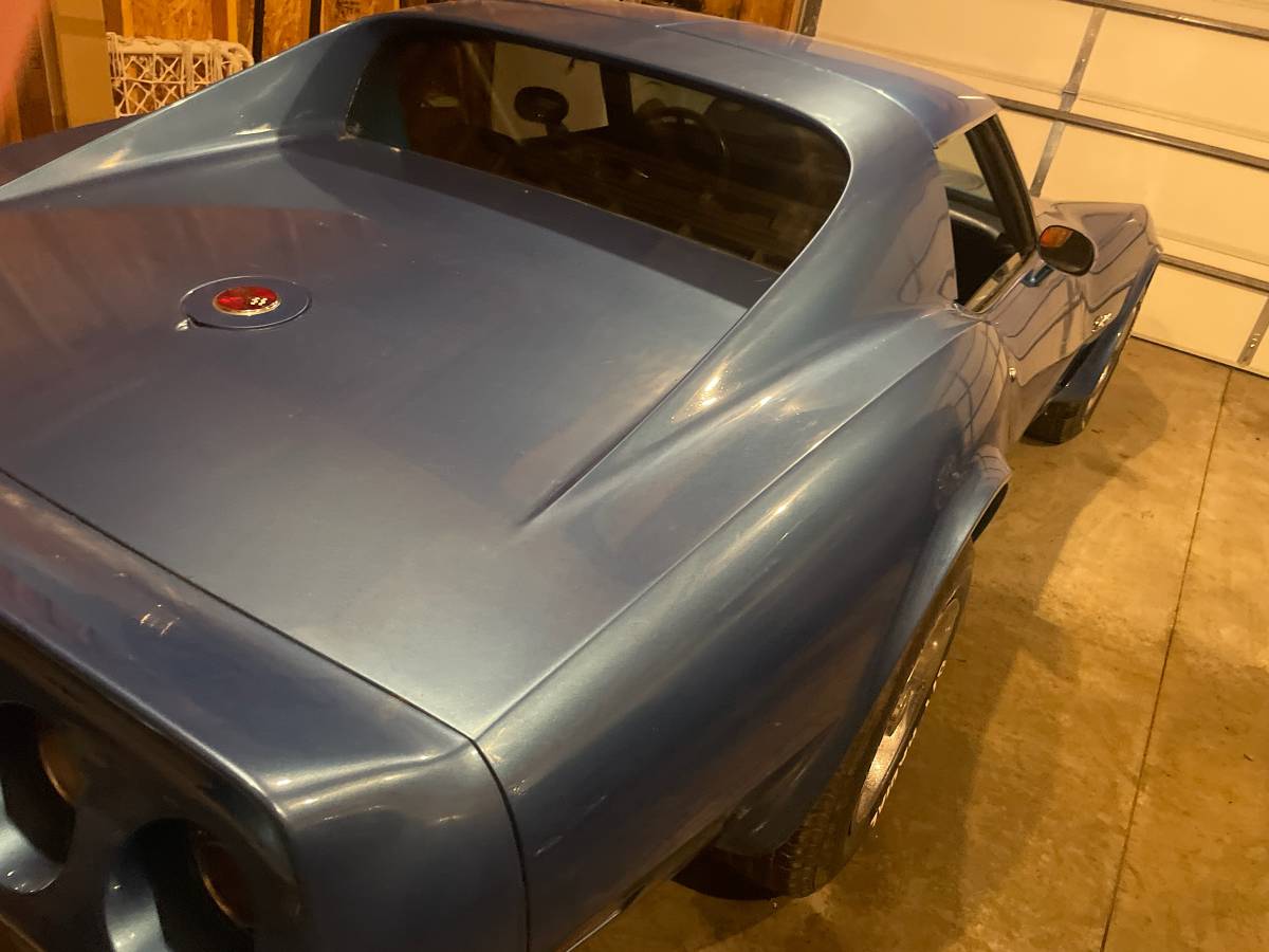 Chevrolet-corvette-stingray-1976-blue-8