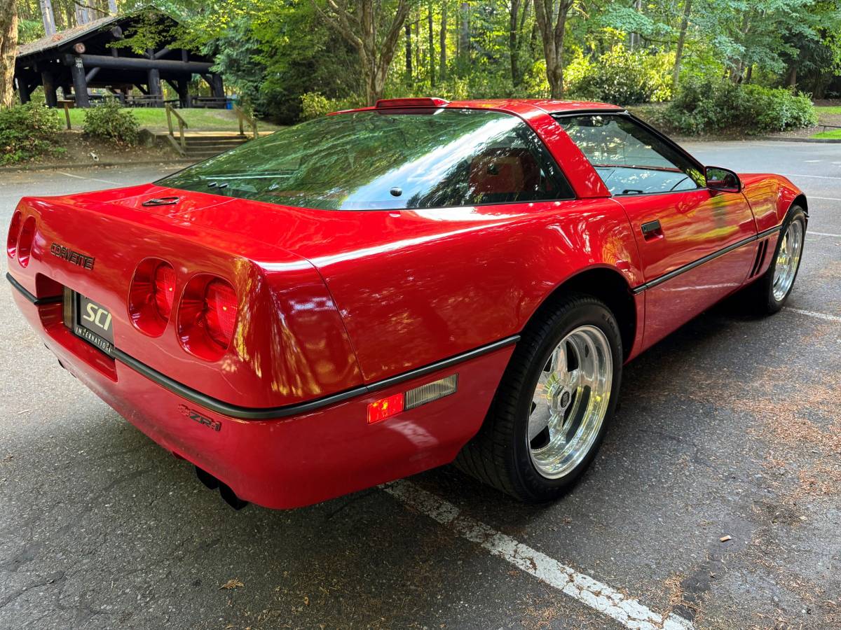 Chevrolet-corvette-zr1-1990-red-5
