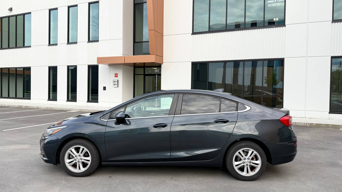 Chevrolet-cruze-2017-4