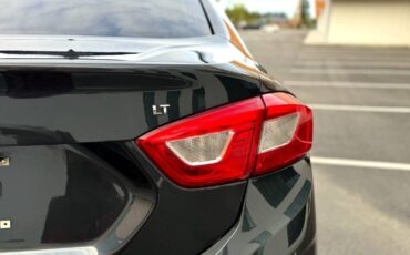 Chevrolet-cruze-2017-9