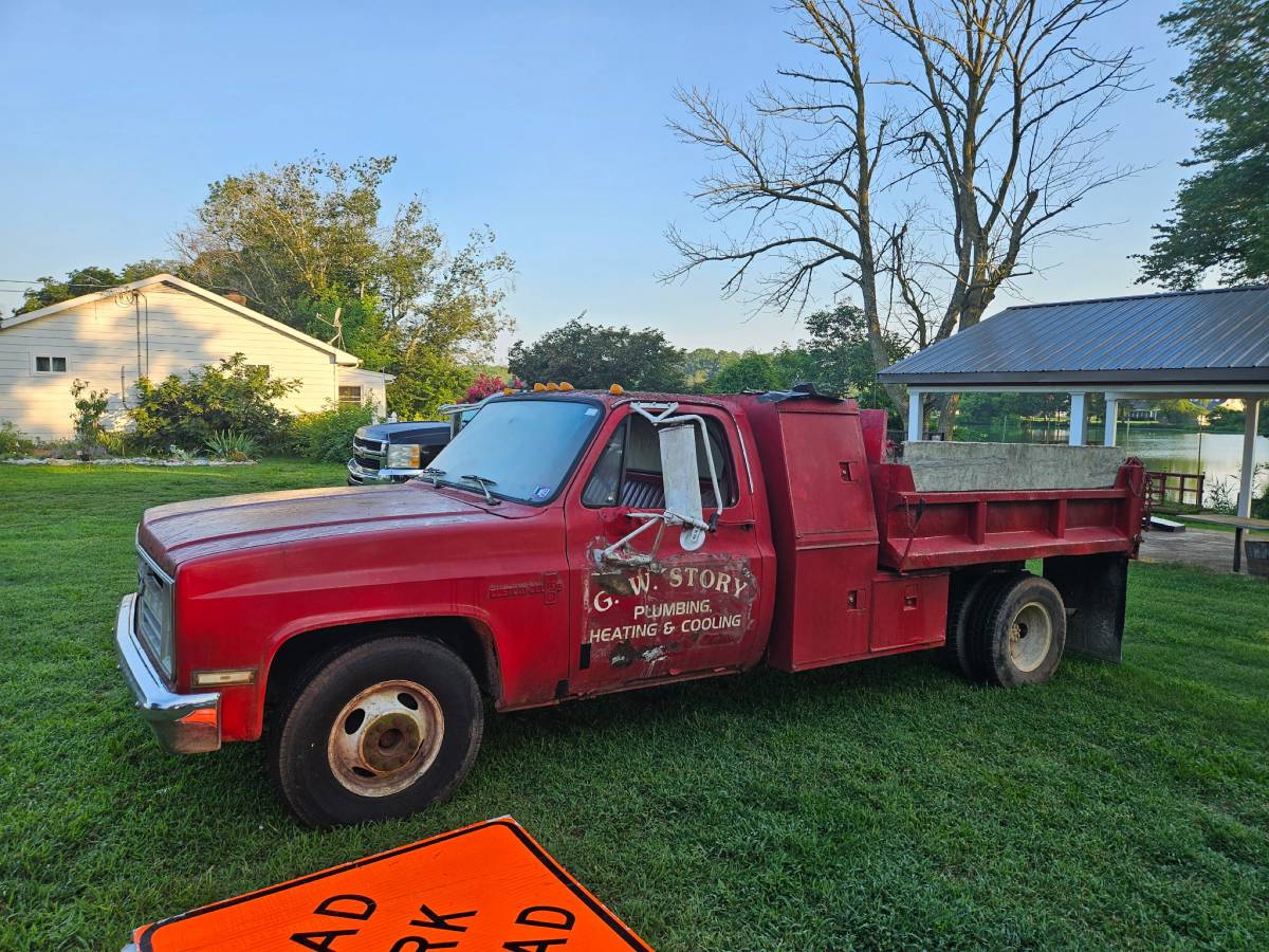 Chevrolet-dumptruck-1986-red-1