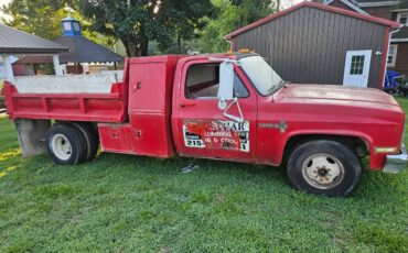 Chevrolet-dumptruck-1986-red