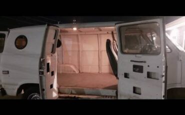 Chevrolet-g10-van-1988-white-11
