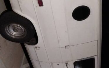 Chevrolet-g10-van-1988-white-2