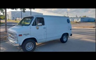 Chevrolet-g10-van-1988-white