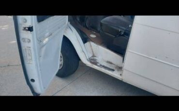 Chevrolet-g10-van-1988-white-4