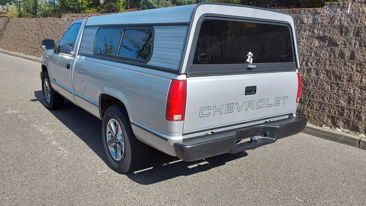 Chevrolet-gmt-400-12-ton-2wd-1994-silver-2