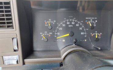 Chevrolet-gmt-400-12-ton-2wd-1994-silver-3