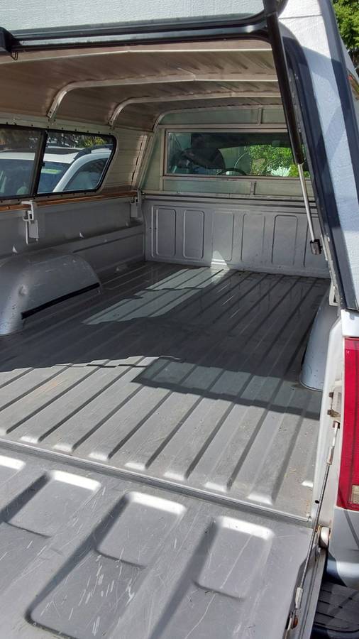 Chevrolet-gmt-400-12-ton-2wd-1994-silver-7